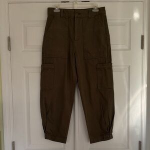 Women’s Banana Republic Cargo Pants